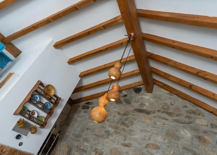 Cantinho Do Bairro Alto Holiday home Alijo